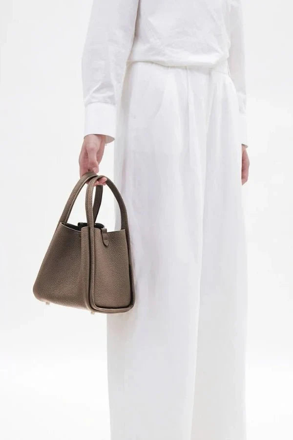Schlichte Mini Eimer Tasche mit zwei Gurten